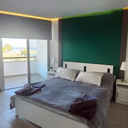 아파트 Prime Beachfront On Finikoudes