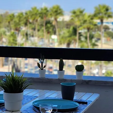 Prime Beachfront On Finikoudes לרנקה
