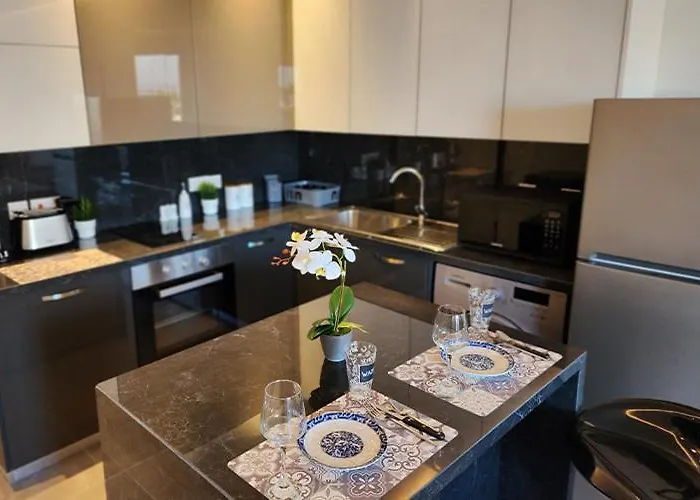 Prime Beachfront On Finikoudes Apartmán *