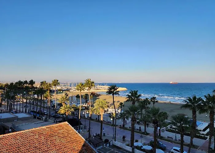 Prime Beachfront On Finikoudes Larnaca