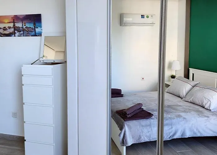 Prime Beachfront On Finikoudes